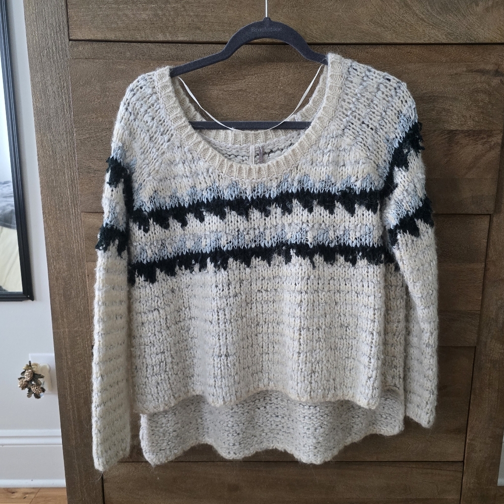 Free People Fuzzy Fairisle Snowflake Sweater Size Medium